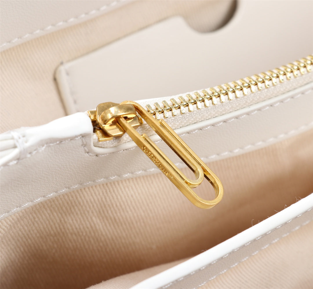 Off White Bag Casual Outdoor Convenient Tote Bag