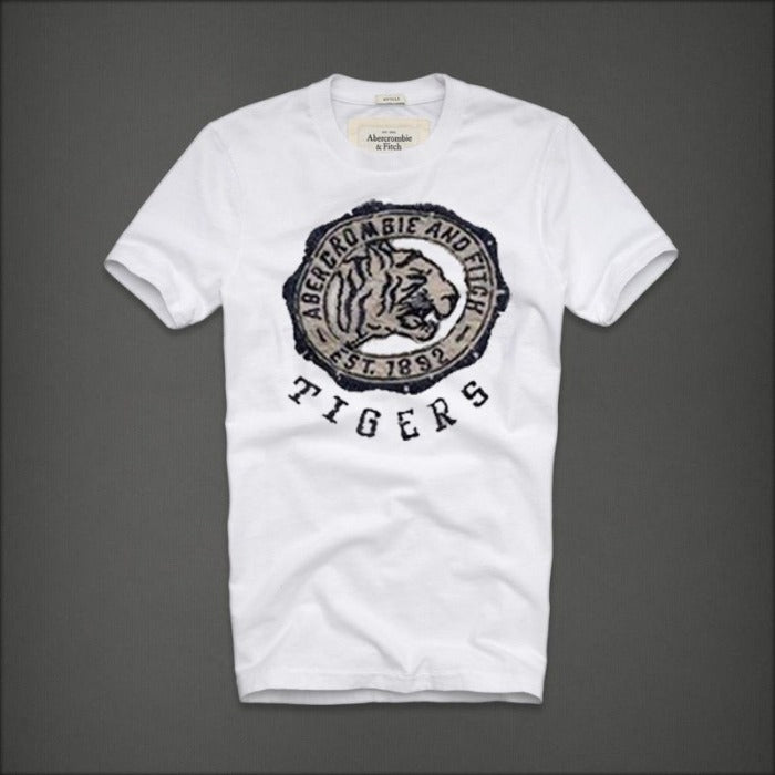New Women's Short Sleeved T-shirt with Letters on The Deer S