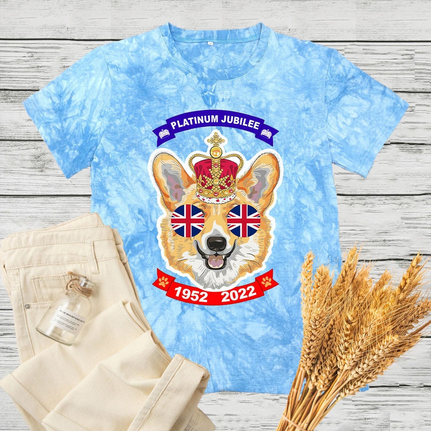 Inspired by Queen's Platinum Jubilee 2022 Elizabeth 70 Years T-shirt Loose Crew Neck T-shirt