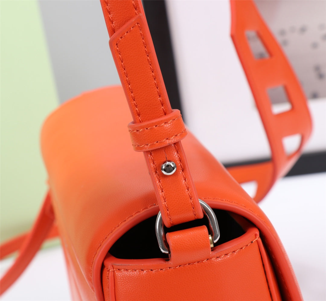 Off White Bag Casual Outdoor Convenient Tote Bag