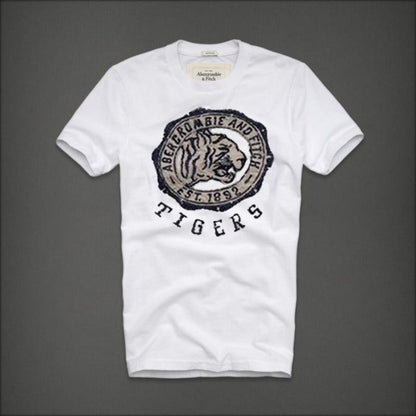 New Women's Short Sleeved T-shirt with Letters on The Deer S