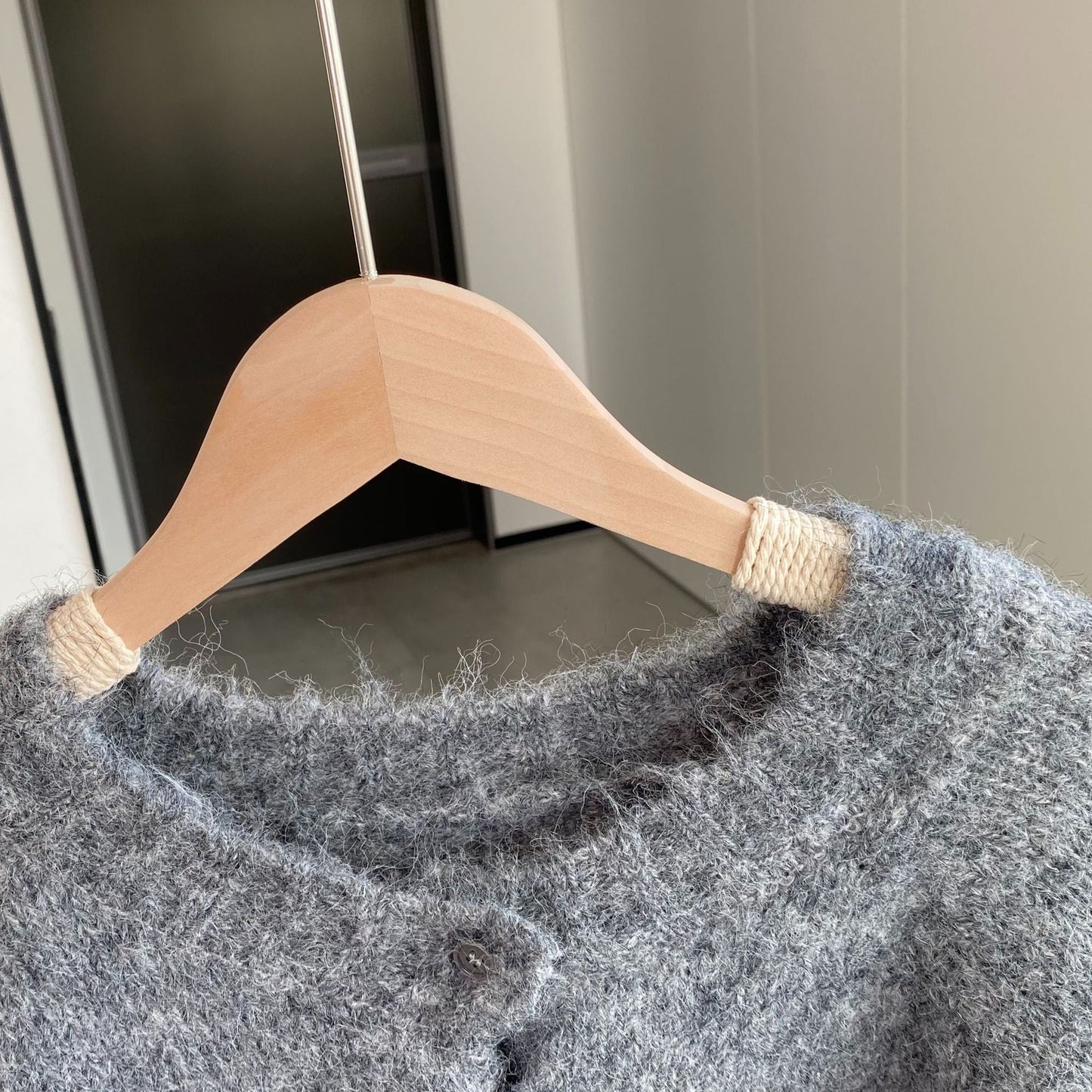 Women Cardigan Sweater Spring Alpaca Fleece/Fiber Cardigan Jacket Long-Sleeved round Neck Sweater Cardigan D2366