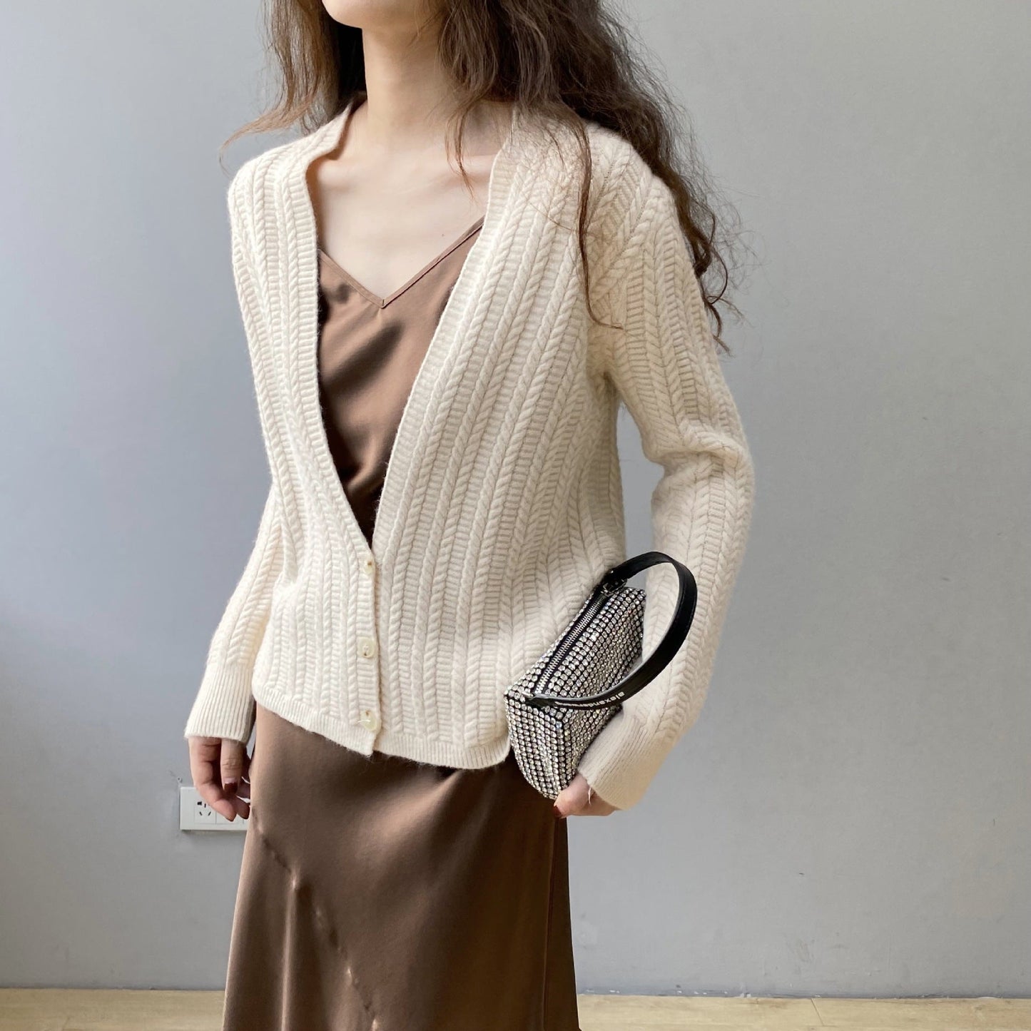 Women Cardigan Sweater Autumn Winter Retro Twist Knitted Cardigan Jacket V-neck Long Sleeve Sweater 8t3102