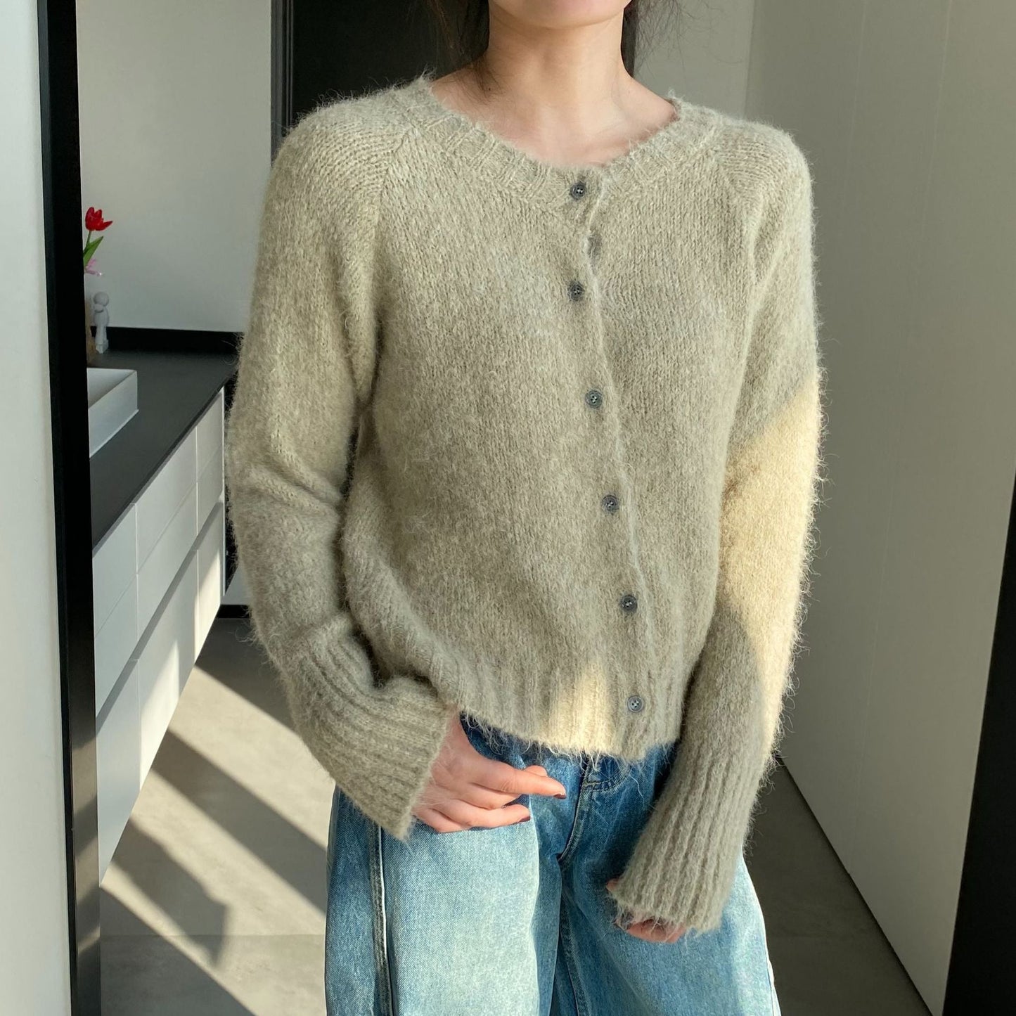Women Cardigan Sweater Spring Alpaca Fleece/Fiber Cardigan Jacket Long-Sleeved round Neck Sweater Cardigan D2366