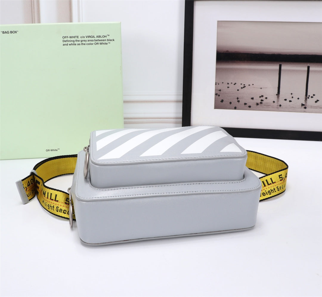 Off White Bag Casual Outdoor Convenient Tote Bag